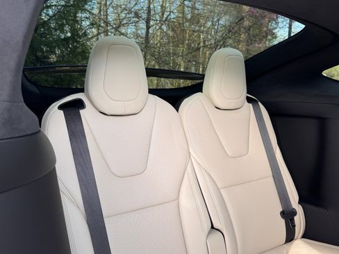 Used 2023 Tesla Model X image 66