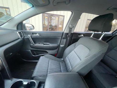 Used 2022 Kia Sportage LX image 28