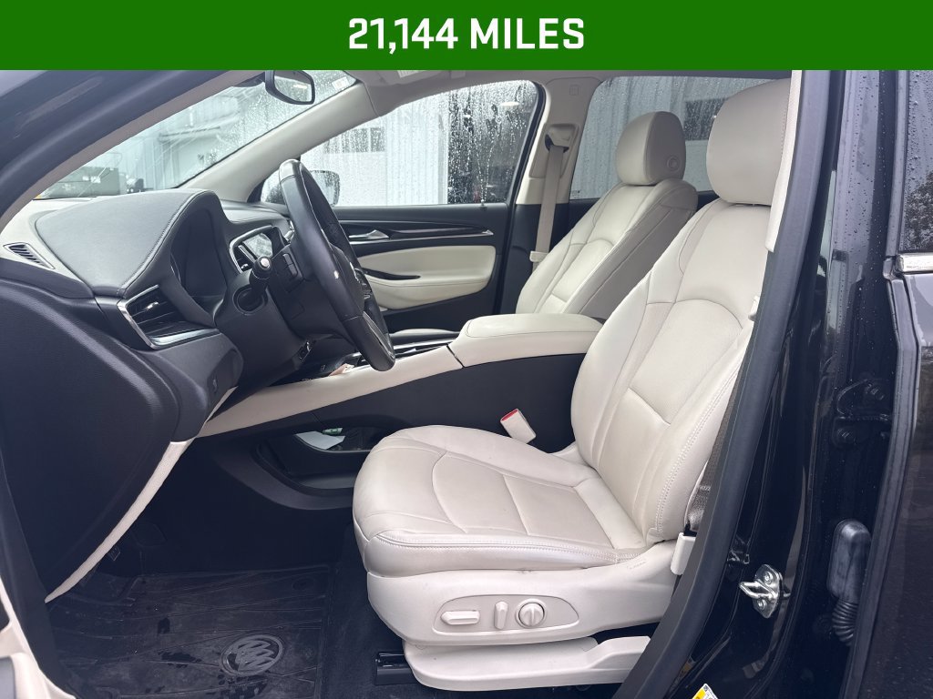 Used 2023 Buick Enclave Essence AWD/4WD image 4