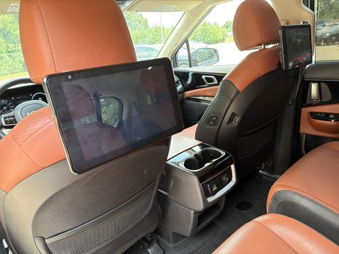 Used 2024 Kia Carnival SX Prestige FWD image 21