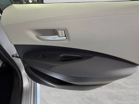 Used 2020 Toyota Corolla LE FWD image 31