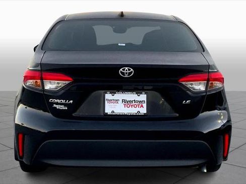 Certified 2025 Toyota Corolla LE image 4