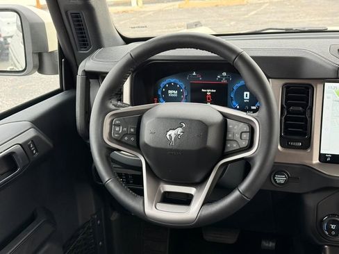 New 2025 Ford Bronco Outer Banks image 7