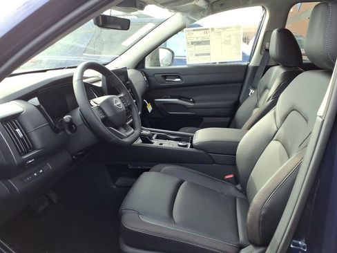 New 2026 Nissan Pathfinder SL image 26