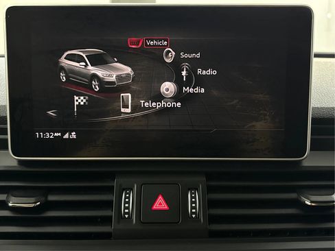Used 2019 Audi Q5 2.0T Premium Plus w/ Premium Plus Package AWD/4WD image 16