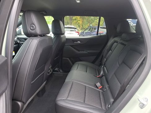 New 2026 Chevrolet Equinox LT w/ Convenience Package II image 10