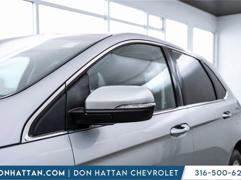 Used 2022 Ford Edge Titanium image 32