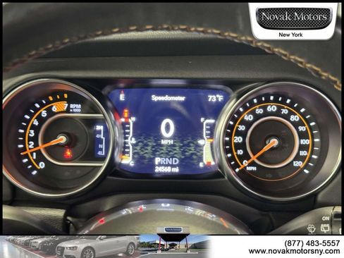 Used 2022 Jeep Wrangler Unlimited Sahara AWD/4WD image 19