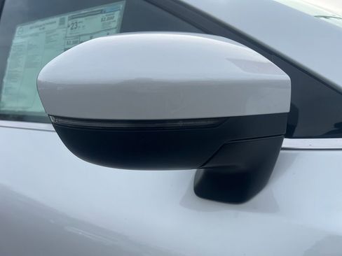 New 2025 Nissan Pathfinder SV image 28