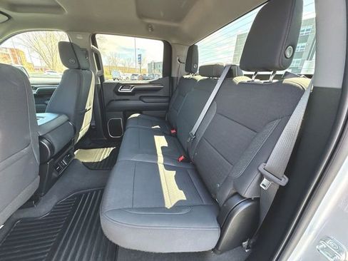 Used 2022 Chevrolet Silverado 1500 LT image 24