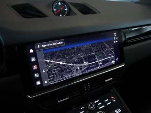 Certified 2023 Porsche Cayenne AWD/4WD image 22