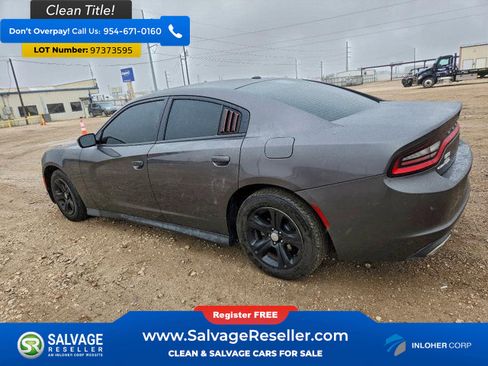 Used 2019 Dodge Charger SXT image 3