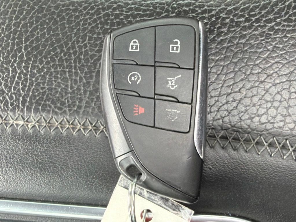 Used 2022 GMC Yukon Denali AWD/4WD image 29