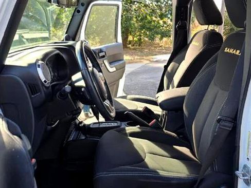 Used 2014 Jeep Wrangler Unlimited Sahara w/ Max Tow Package image 6