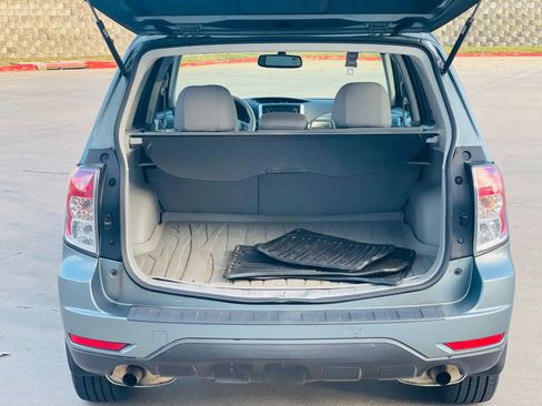 Used 2011 Subaru Forester 2.5X Premium image 9