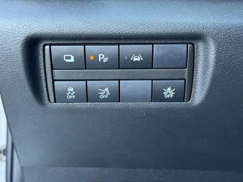 Used 2020 Nissan Versa S image 16