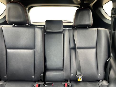 Used 2016 Toyota RAV4 SE image 16