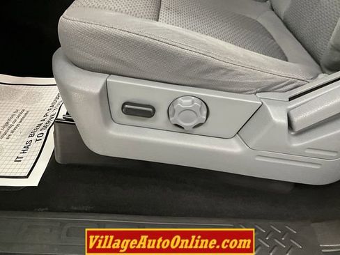 Used 2012 Ford F150 XLT w/ XLT Chrome Pkg image 15