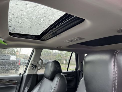 Used 2014 Buick Enclave Leather FWD image 17