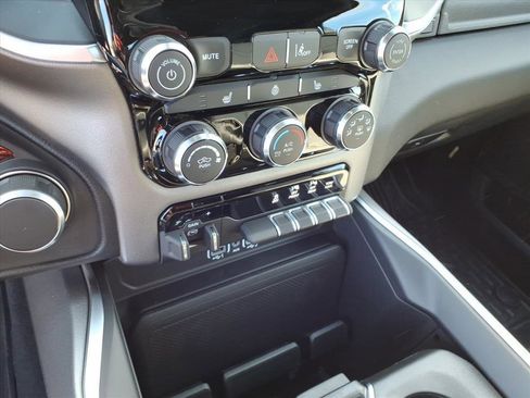 New 2026 RAM 1500 Big Horn AWD/4WD image 14