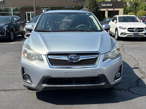 Used 2017 Subaru Crosstrek 2.0i Limited AWD/4WD image 2