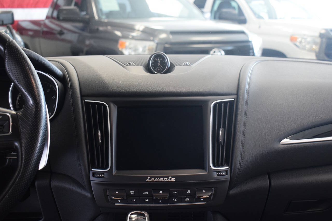Used 2020 Maserati Levante S AWD/4WD image 24