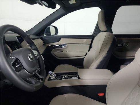 Certified 2026 Volvo XC90 B6 Plus AWD/4WD image 20