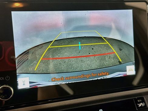 Used 2025 Toyota Camry SE FWD image 11