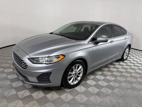 Used 2020 Ford Fusion SE FWD image 9
