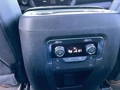 Used 2025 Chevrolet Suburban RST w/ RST Capability Package image 10