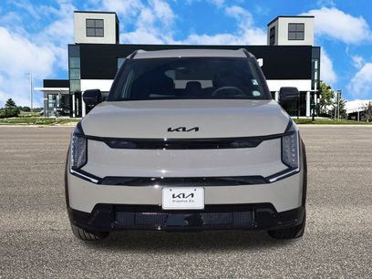 New 2026 Kia EV9 Land