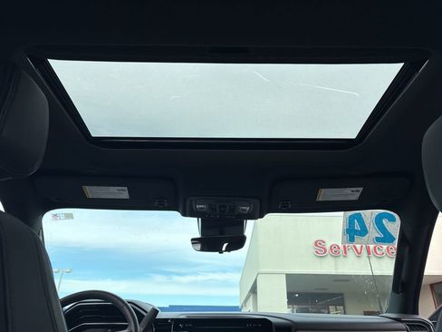 Used 2024 Chevrolet Silverado 3500 High Country w/ High Country Premium Package image 35