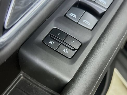Used 2023 Chevrolet Tahoe LT AWD/4WD image 22