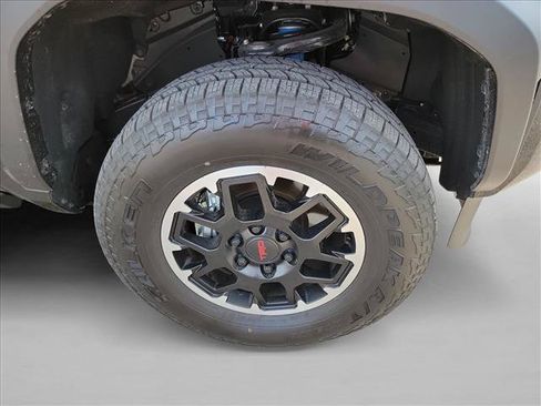 Used 2026 Toyota Tacoma TRD Off-Road AWD/4WD image 11