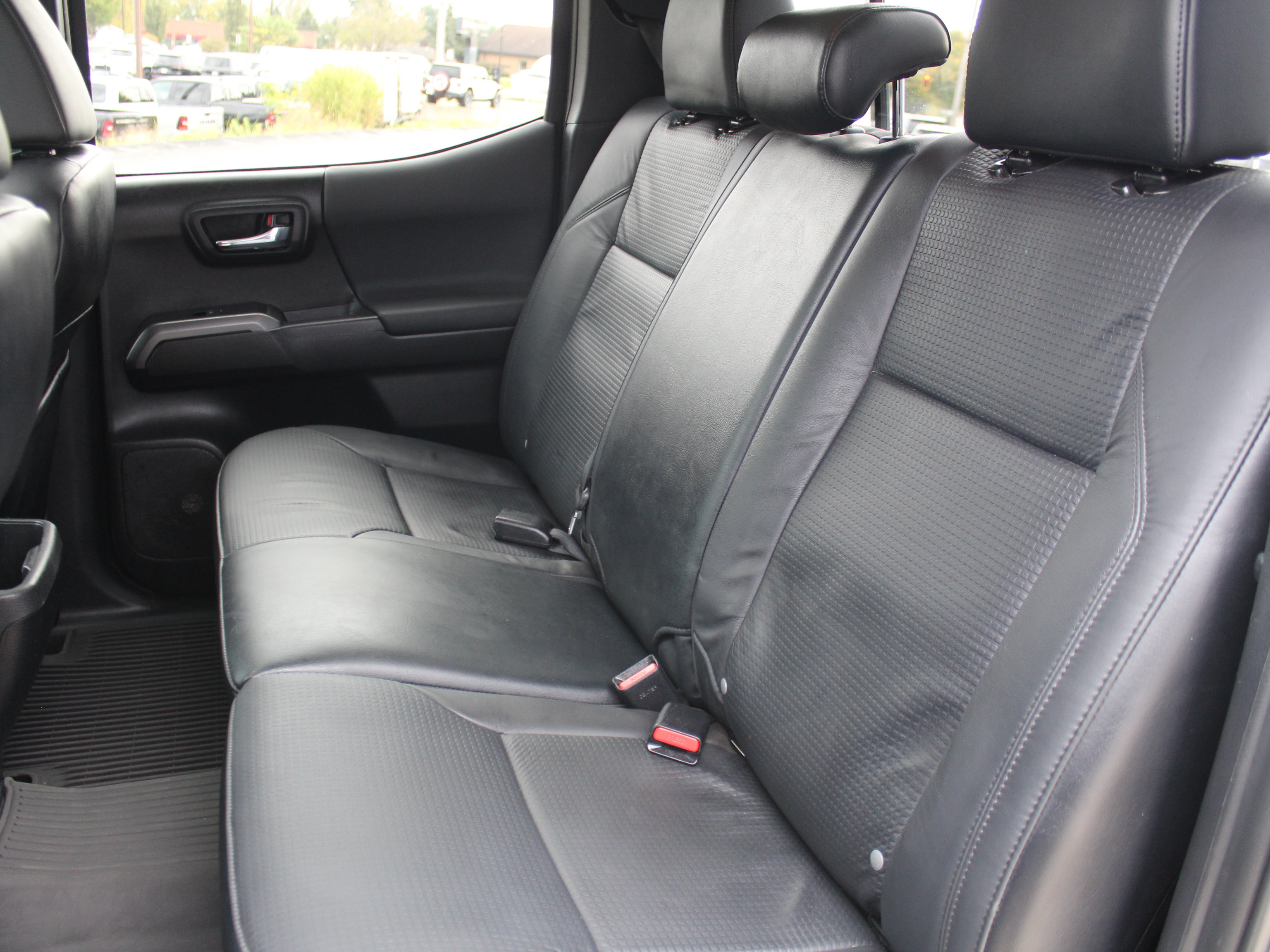 Used 2023 Toyota Tacoma TRD Off-Road w/ TRD Premium Off Road Package AWD/4WD image 23