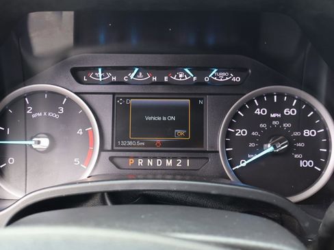 Used 2019 Ford F250 XLT w/ XLT Premium Package AWD/4WD image 11