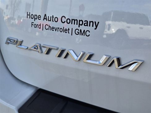 New 2026 Ford Explorer Platinum image 6