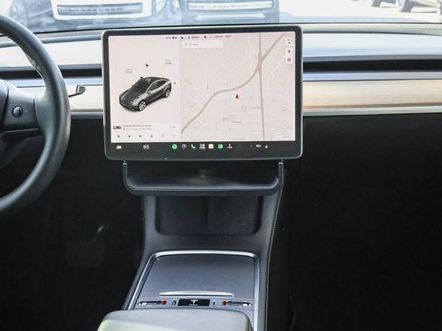 Used 2021 Tesla Model Y Long Range AWD/4WD image 22
