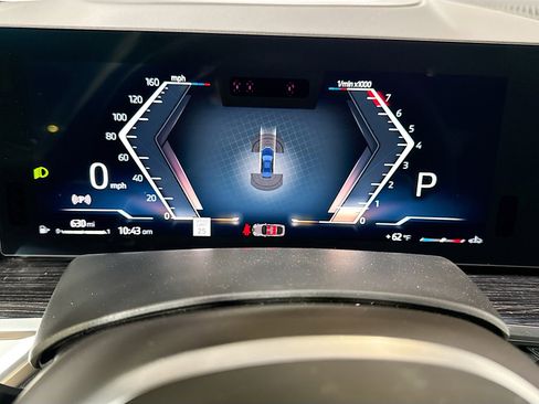 New 2026 BMW X6 xDrive40i w/ Executive Package image 40