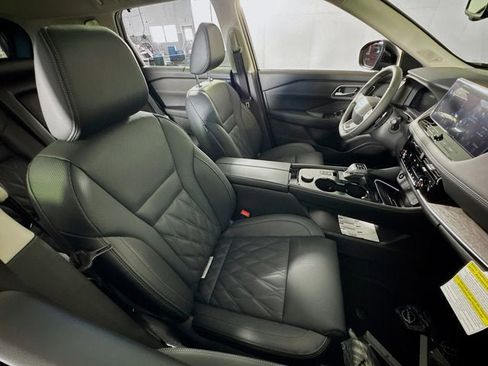 New 2026 Nissan Rogue Platinum w/ Platinum Premium Package image 30