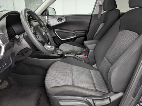 Certified 2023 Kia Soul LX w/ Option Group 015 FWD image 4