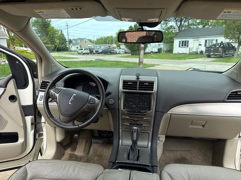 Used 2012 Lincoln MKX AWD image 9
