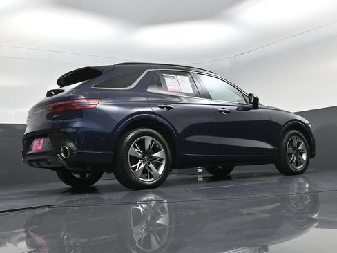 Used 2022 Genesis GV70 3.5T Sport w/ Sport Advanced Package AWD/4WD image 21