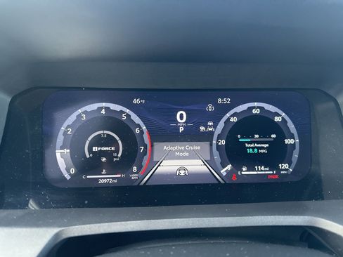 Used 2024 Toyota Tacoma Limited w/ Limited Package (LT) image 6