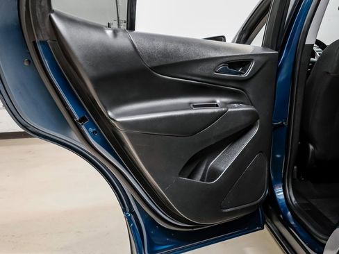 Used 2021 Chevrolet Equinox LT w/ LPO, Cargo Package image 51