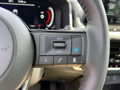 Used 2022 Nissan Rogue Platinum w/ Head-Up Display Package AWD/4WD image 22