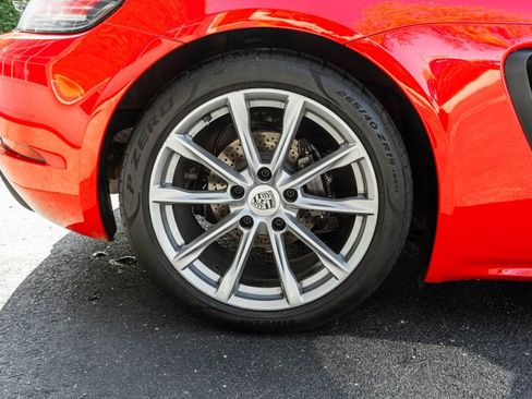 Used 2024 Porsche 718 Boxster w/ Premium Package RWD image 26