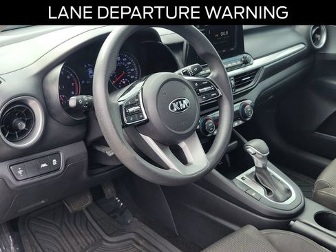 Used 2019 Kia Forte LXS FWD image 17
