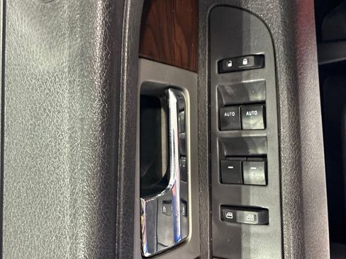Used 2012 Ford F150 Lariat w/ Lariat Chrome Pkg AWD/4WD image 23