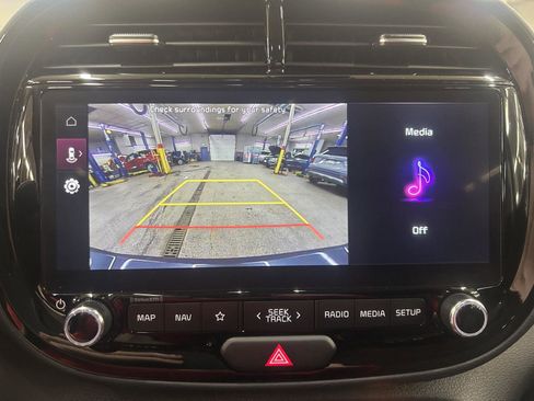 Used 2024 Kia Soul EX image 25
